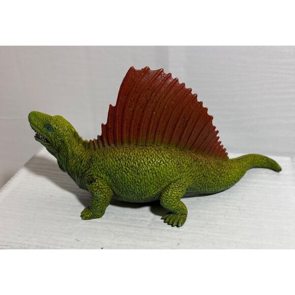 Metriacanthosaurus Dinosaur Figure 8" Long Plastic Toy Collectible Green & Red - Picture 3 of 6